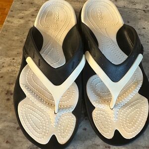 CROCS Black and White Sandals with Textured Footbed